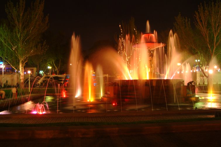 фонтан на Театральной площади г. Ростов-на-Дону